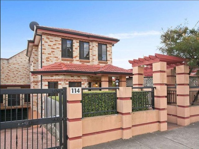 2/114 Rawson Road, NSW 2190