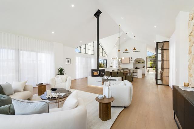 4 Queen Street, NSW 2576