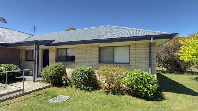 3/4 Spring Street, NSW 2575