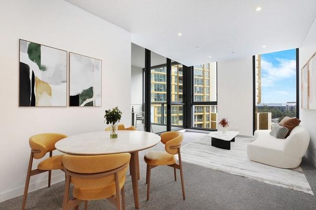 21005/2B Figtree Drive, NSW 2127