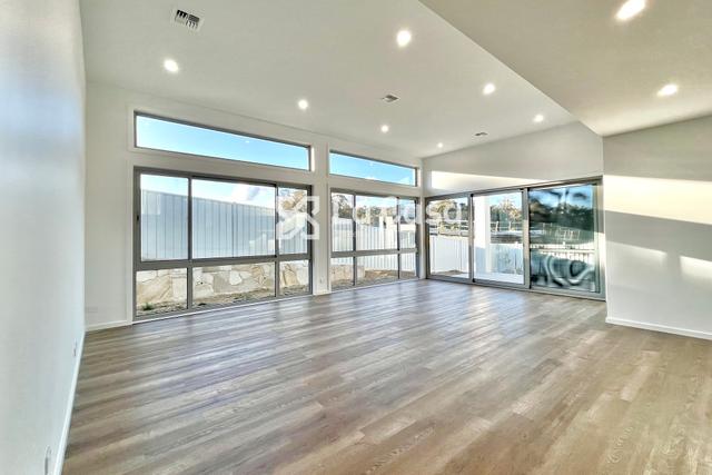 84 Dorney Rise, ACT 2913