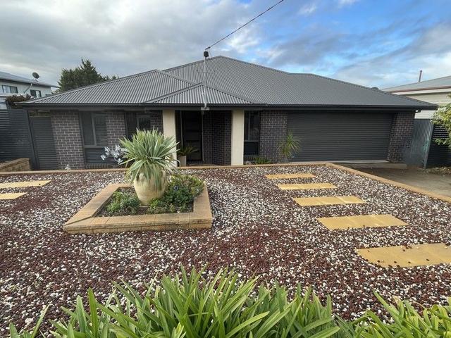 4 Wellington Street, VIC 3478