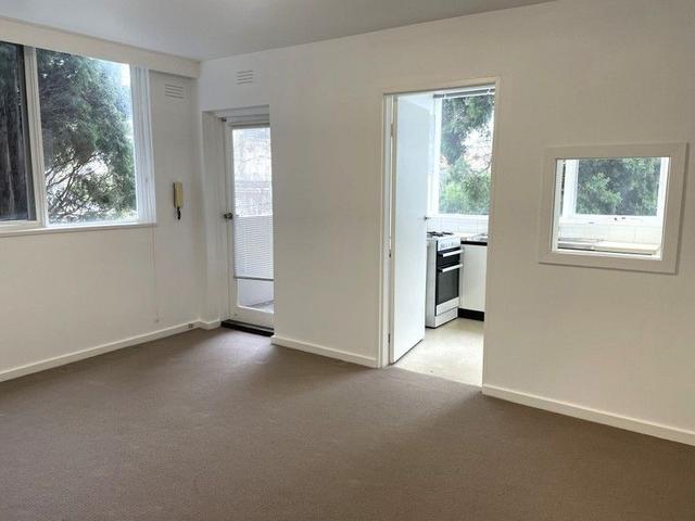 2/29 May Road, VIC 3142