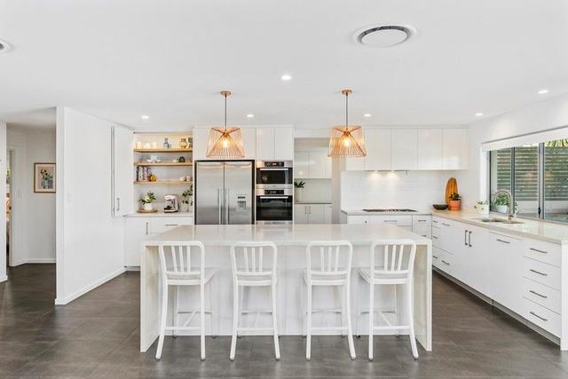 8 Seahawk Crescent, QLD 4220