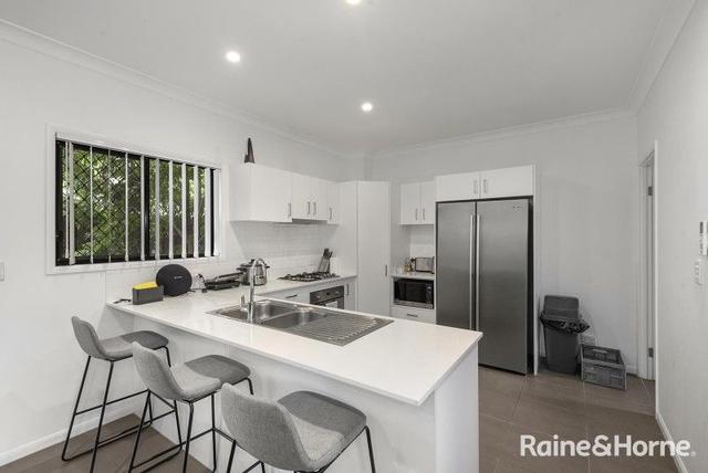 2/121 Bunya Road, QLD 4053
