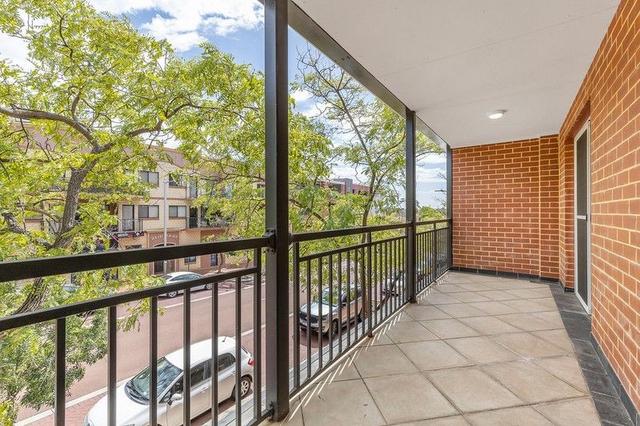 8/82 Reid Promenade, WA 6027