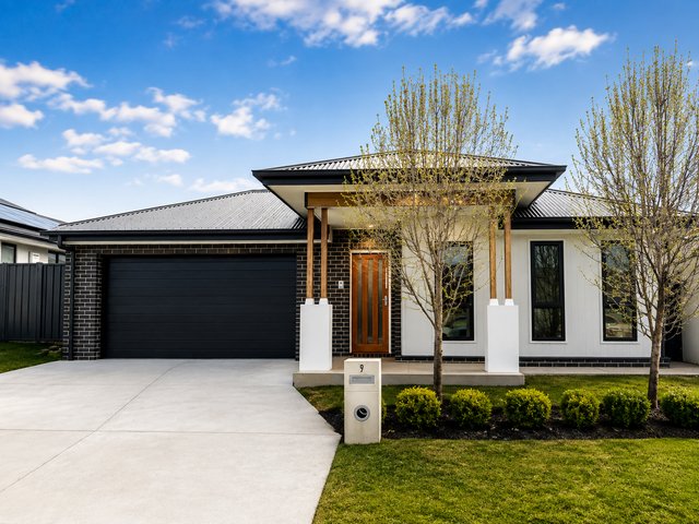 9 Fokkema Street, NSW 2620