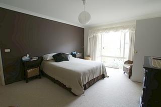 Bedroom 1 (2010-11-05)