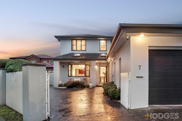 7 Viola Crescent, VIC 3190