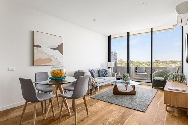215/380 Bay Street, VIC 3186