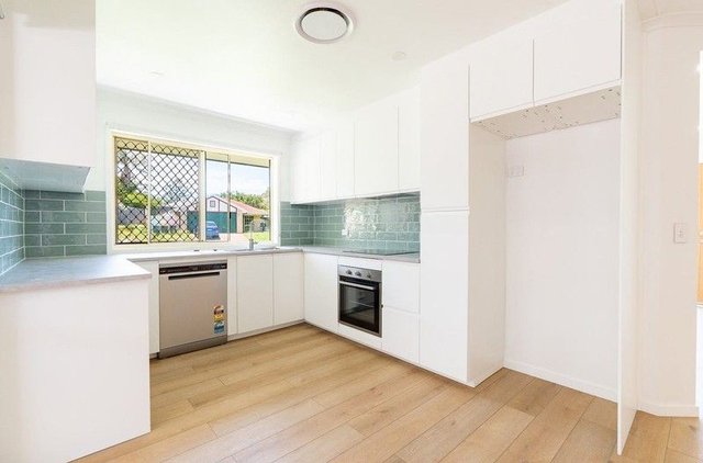 17 Washbrook Crescent, QLD 4502