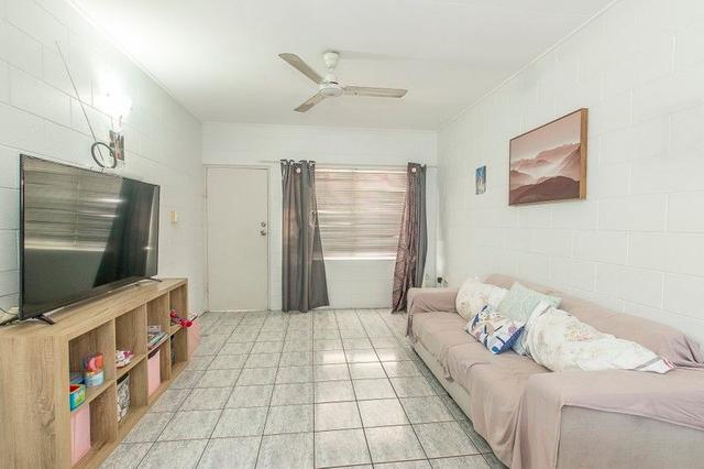 2/179 Bundock  Street, QLD 4810