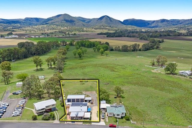 9 Acacia Street, QLD 4373