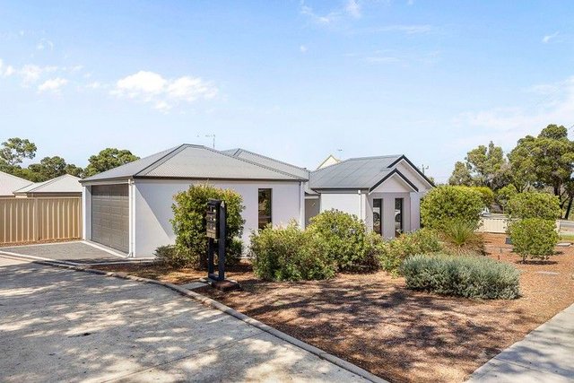 1/4 Hurd Road, WA 6084