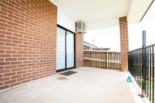 1/10B Riverside  Drive, NSW 2560