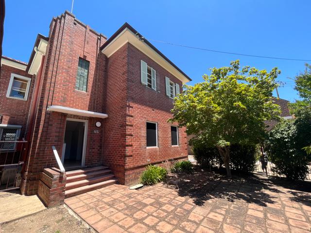 1/110 Keppel Street, NSW 2795