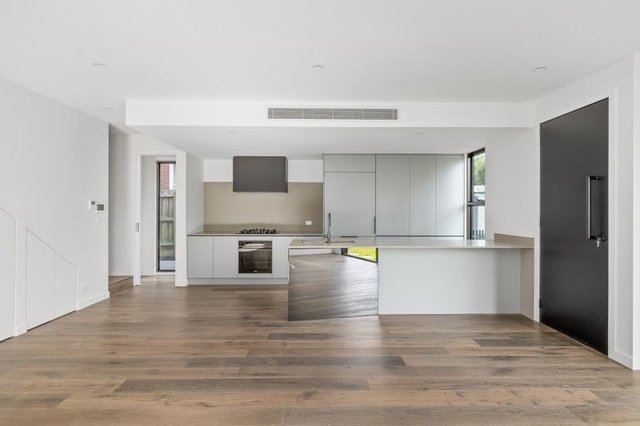 1/9 Normanby Avenue, VIC 3071