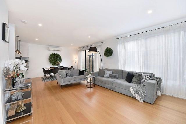 2/32 Woorite Pl, VIC 3033