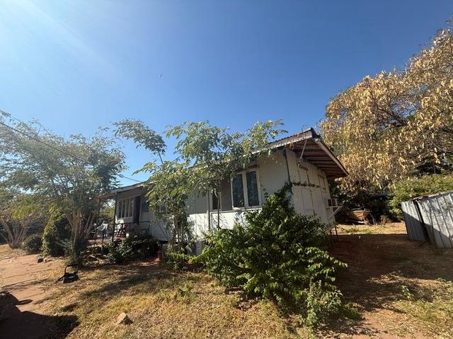 8 Howell Street, WA 6728
