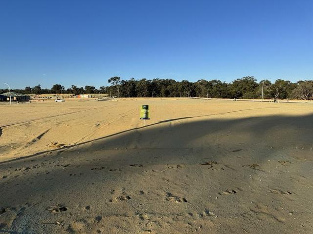 5 Bago Way, WA 6030