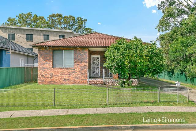 8 Wingello Street, NSW 2161