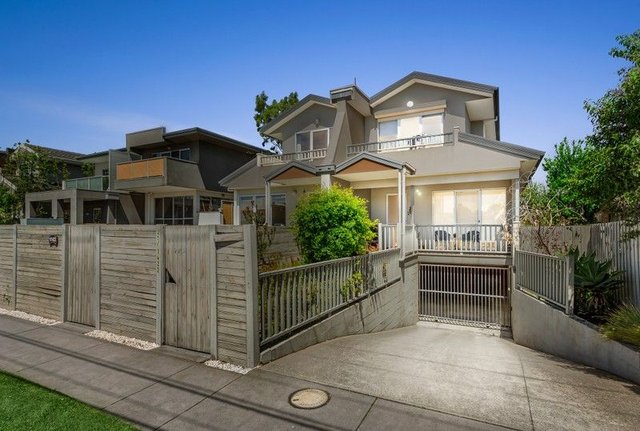 8/1422 Centre Road, VIC 3169