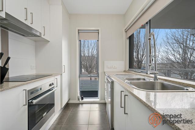 3/4 Thadoona Street, ACT 2911