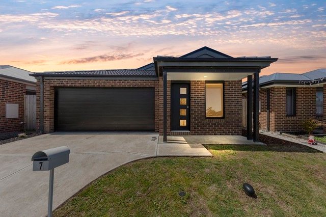 7 Serenity Court, VIC 3816