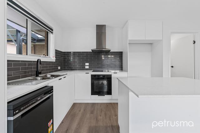 2/12 Fryett Drive, TAS 7011