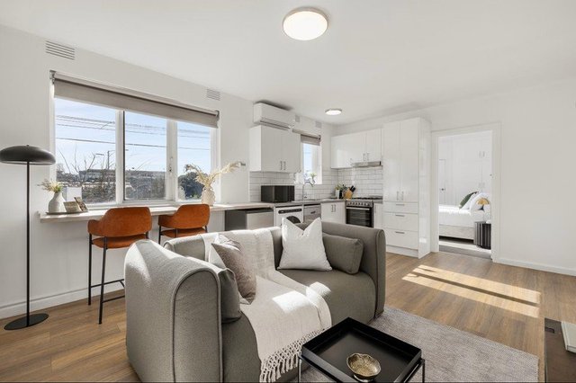 10/110 Wellington Street, VIC 3182