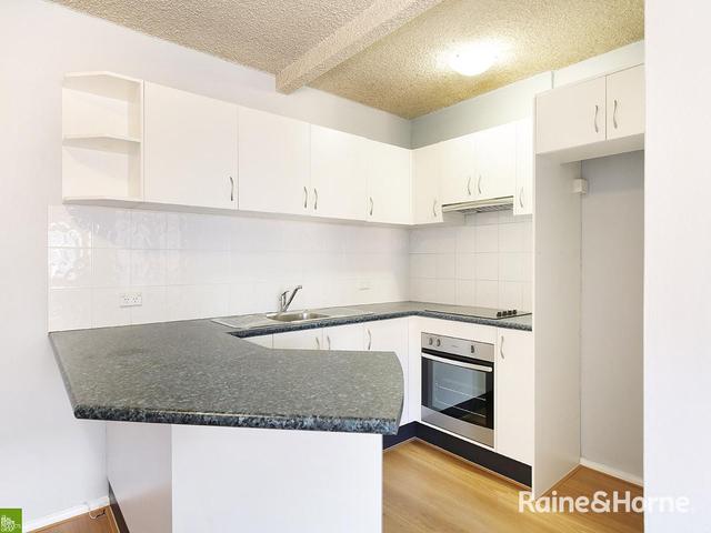 16/1 Powell St, NSW 2500