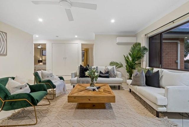 9 Green Way, QLD 4123