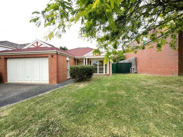 24 Hutchinson Drive, VIC 3101