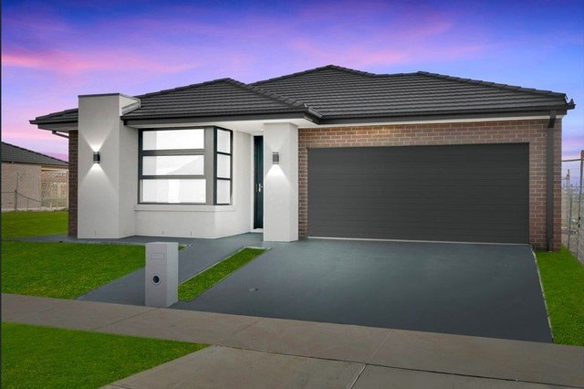 9 Camphor Grove, VIC 3335