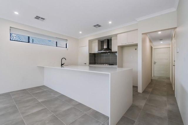 28 Sturrock  Close, WA 6112
