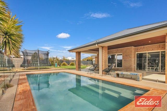6 Hakea  Court, NSW 2731
