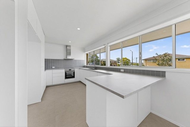 28 Streeton Parade, QLD 4053