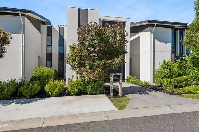 68 Amadeo Way, VIC 3116