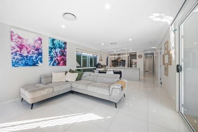 52 Fenwick Crescent, QLD 4115