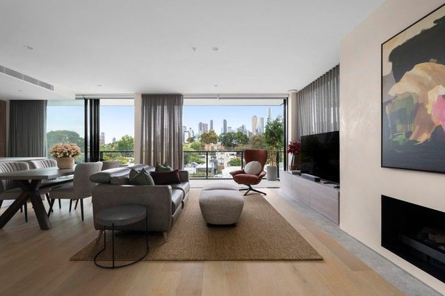 9/81 Palmerston Crescent, VIC 3205