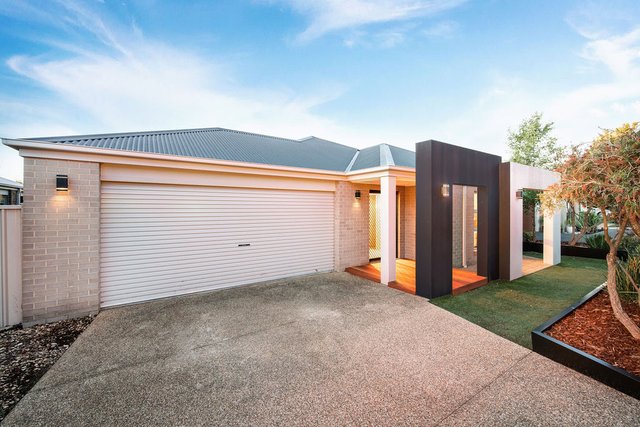 26 Victoria Cross Parade, VIC 3690