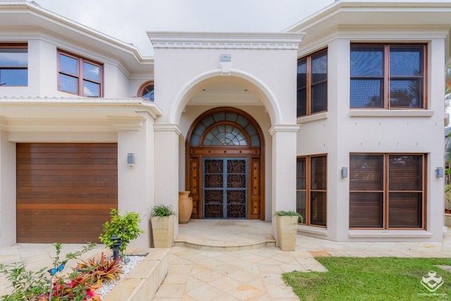 10 The Sovereign Mile, QLD 4216