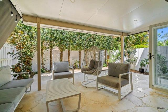 2/83 Tahiti Avenue, QLD 4221