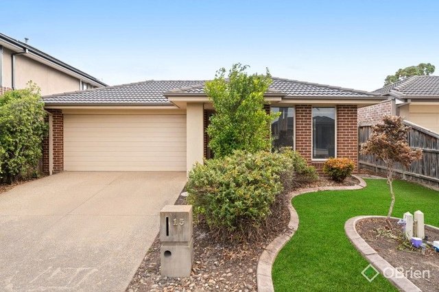 15 Howe Way, VIC 3977