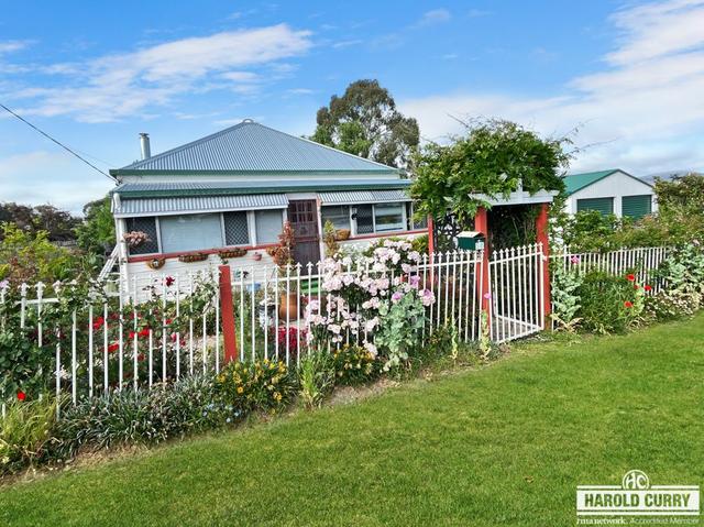 15 Clive Street, NSW 2372