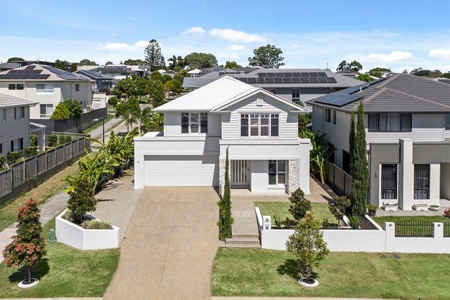 30 Executive Way, QLD 4035