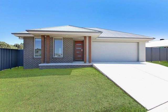 34 Anglesey Way, NSW 2640