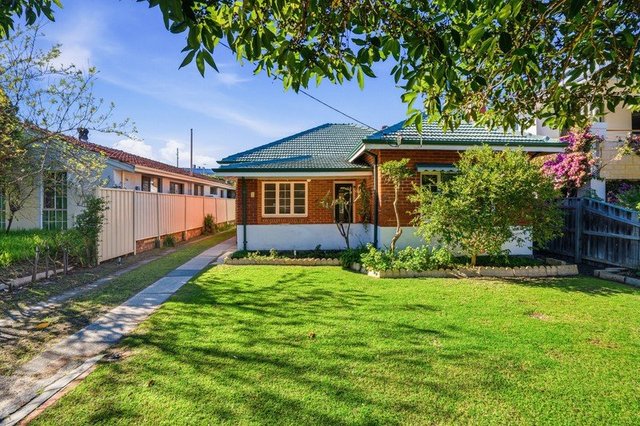 56 Leura Street, WA 6009