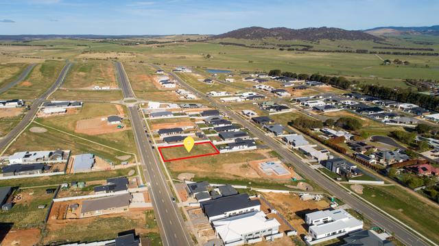 54 Birchfield Drive, NSW 2621