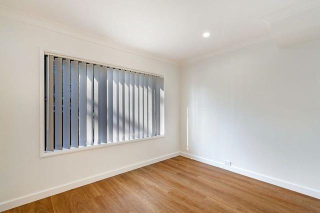 1/19 Lakeside Parade, NSW 2261
